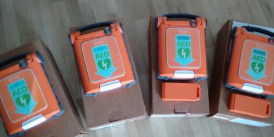 7 Defibrillatoren verlassen unser Lager